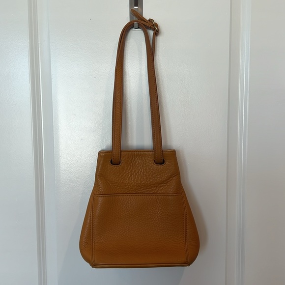 Vintage COACH Leather Shoulder Bag - Picture 3 of 15